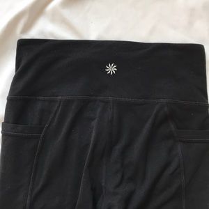Athleta Chakra 7/8 black leggings